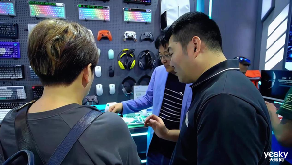 2024年香港电子展：全电竞生态品牌——机械师出海“炫技”(图4)