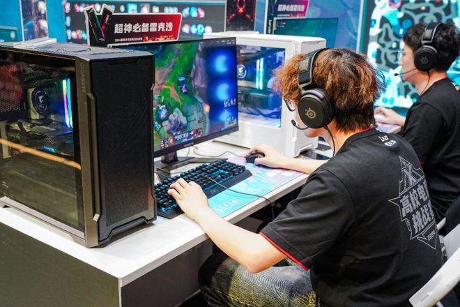 im电竞华东校园电竞一哥是他们！雷克沙2024高校挑战赛上海站决赛现场报道(图11)