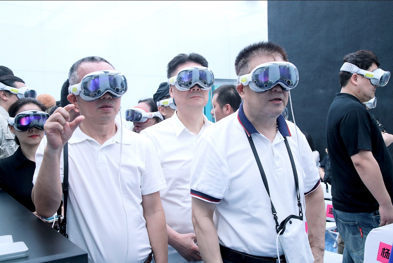 佳创视讯领先完成MR户外大空间技术创新首创应用于7月落地北京im电竞网址(图3)