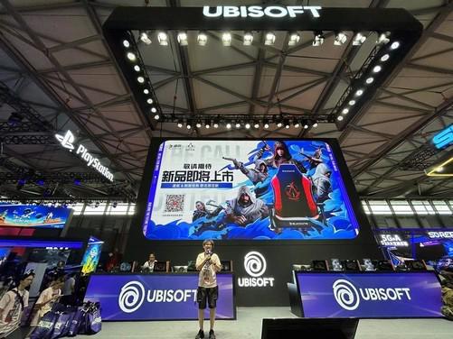 im电竞ChinaJoy2024逐夜展台闪耀登场联名电竞椅惊艳亮相(图1)