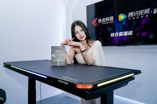 im电竞ChinaJoy2024逐夜展台闪耀登场联名电竞椅惊艳亮相(图7)