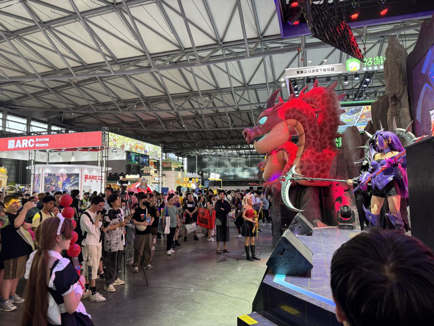 im电竞《英勇之地》2024ChinaJoy首秀!巨有料大不同手游首启DEMO试玩(图2)