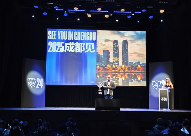 im电竞平台网站50张票！免费送！2024虎牙王者荣耀雷霆杯总决赛、英雄联盟传奇杯总决赛来啦(图5)
