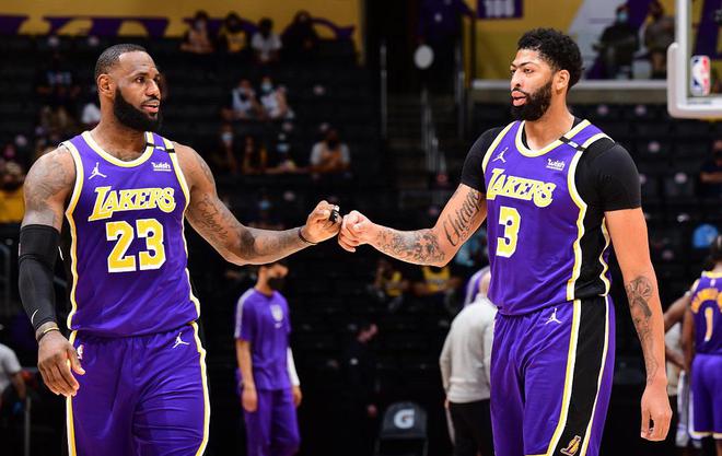 im电竞今日！CCTV5不转3平台直播NBA湖人VS马刺詹姆斯+浓眉剑指4连胜(图1)