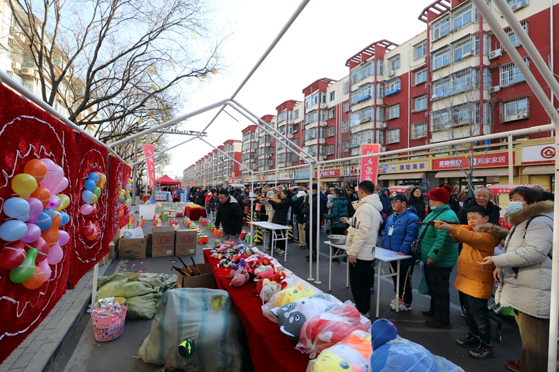新春走基层文化味、烟火味、人情味…im电竞平台网站…昌平区昌盛小街年货大集年味儿十足(图2)