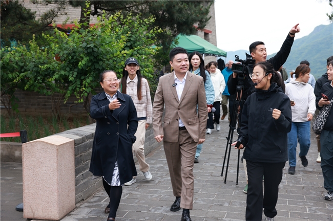 im电竞平台网站北京昌平2024-2025“利百文台尼”独牙传奇中式九球国际巡回赛全球总决赛盛大启幕！冠军500万(图12)