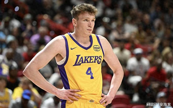 NBA夏季联赛-湖人84-89勇士、马刺69-82热im电竞火、雷霆80-92灰熊！(图1)