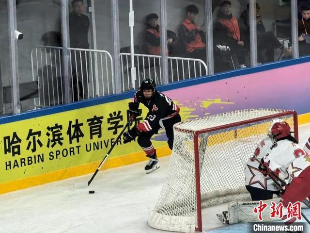 中国女子冰球职业联赛总决赛落幕深圳昆仑鸿星队卫冕总im电竞冠军(图3)