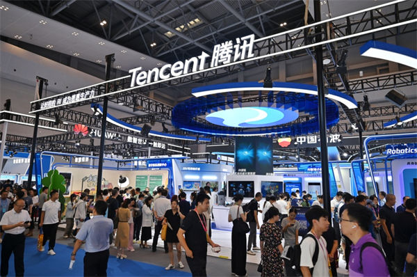 im电竞平台网站快到我的碗里来！腾讯携“AI全家桶”亮相智博会(图1)