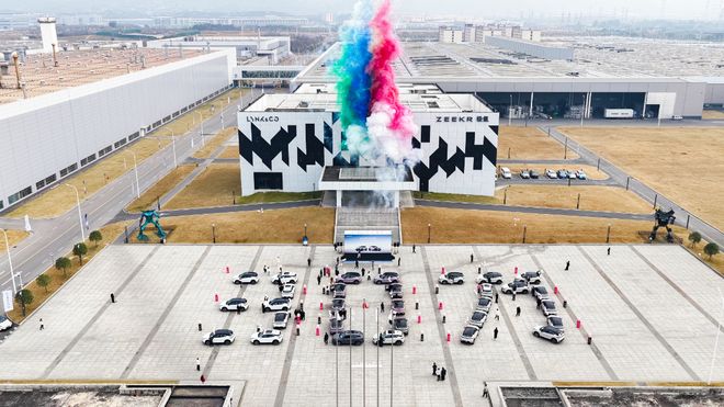 从0到im电竞平台网站30万领克06以持续进化之力定义精致出行新范式(图4)