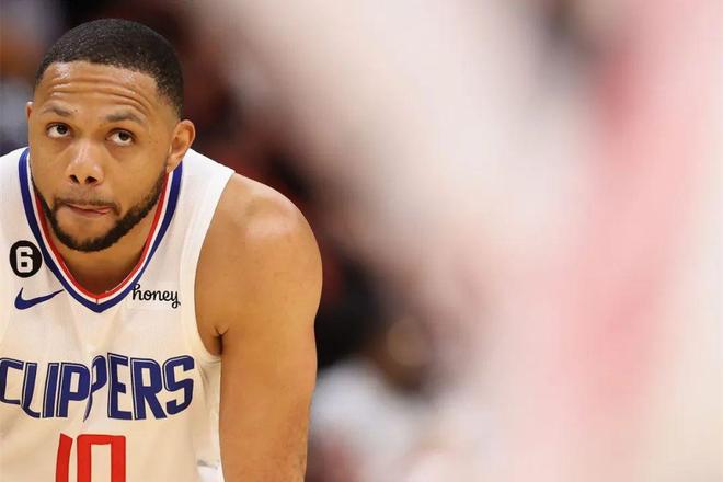 场均5分！35im电竞网站岁的二登哥为何断崖下滑？(图4)