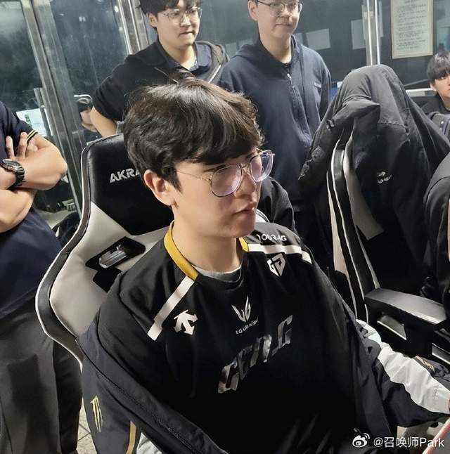 im电竞网站LCK传奇选手被曝重磅丑闻？韩网爆料Ruler疑似逃税遭调查！(图1)